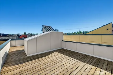 7526 43rd Avenue S Seattle WA 98118