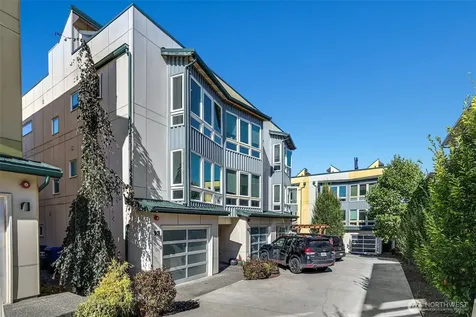 7526 43rd Avenue S Seattle WA 98118