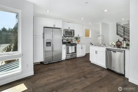 7526 43rd Avenue S Seattle WA 98118
