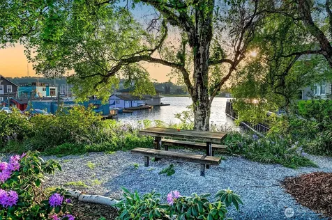 2728 Fairview Avenue E Seattle WA 98102