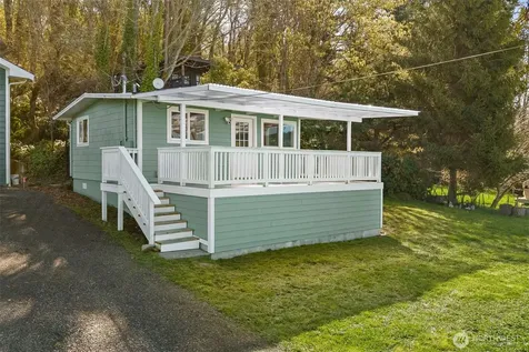 27830 Manzanita Beach Road SW Vashon WA 98070
