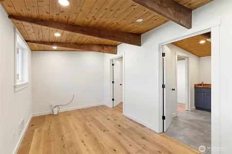 27830 Manzanita Beach Road SW Vashon WA 98070