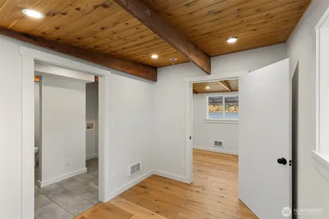 27830 Manzanita Beach Road SW Vashon WA 98070