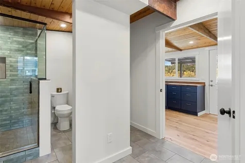27830 Manzanita Beach Road SW Vashon WA 98070