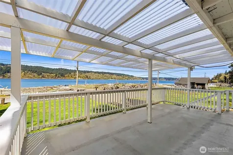 27830 Manzanita Beach Road SW Vashon WA 98070