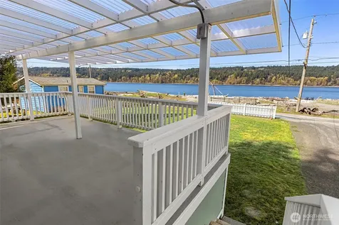 27830 Manzanita Beach Road SW Vashon WA 98070