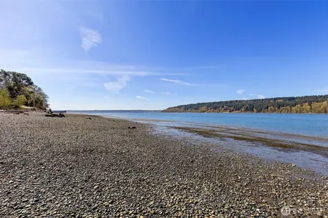 27830 Manzanita Beach Road SW Vashon WA 98070
