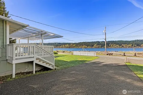 27830 Manzanita Beach Road SW Vashon WA 98070