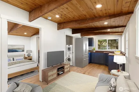 27830 Manzanita Beach Road SW Vashon WA 98070