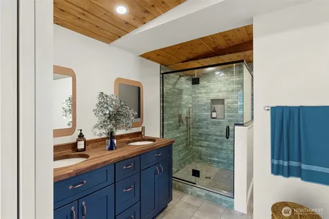 27830 Manzanita Beach Road SW Vashon WA 98070