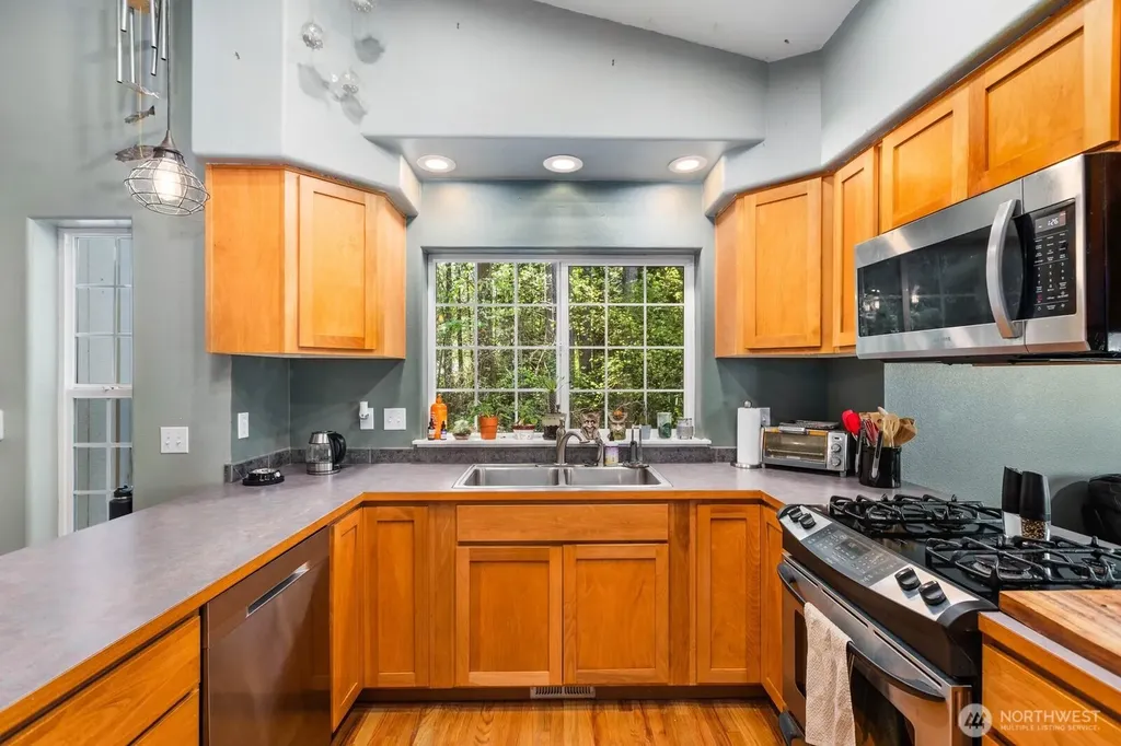 17943 Clear Lake Boulevard SE Yelm WA 98597