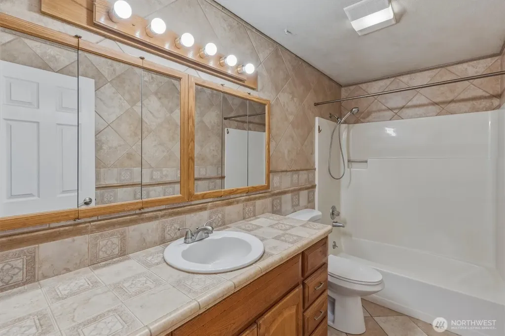 3273 Tori Lane Longview WA 98632
