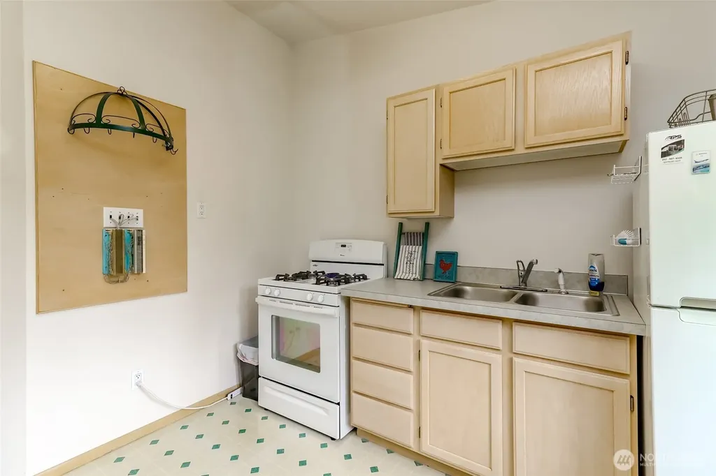 19113 21st Street SW Lakebay WA 98349