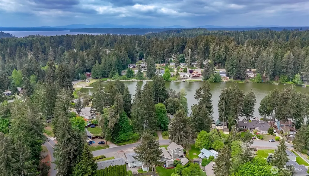 19113 21st Street SW Lakebay WA 98349