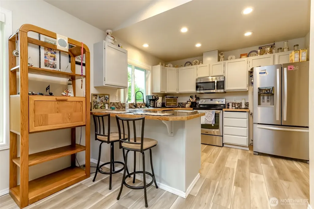 19113 21st Street SW Lakebay WA 98349