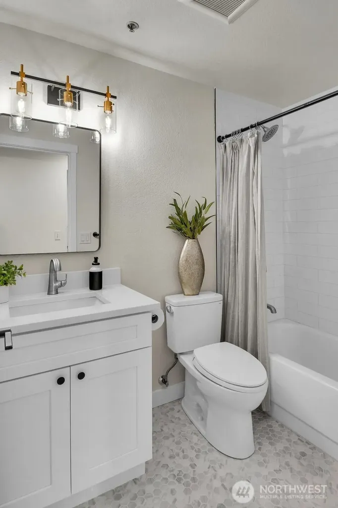 18523 68th Avenue NE Kenmore WA 98028