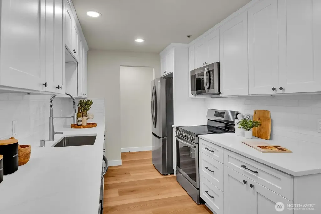 18523 68th Avenue NE Kenmore WA 98028