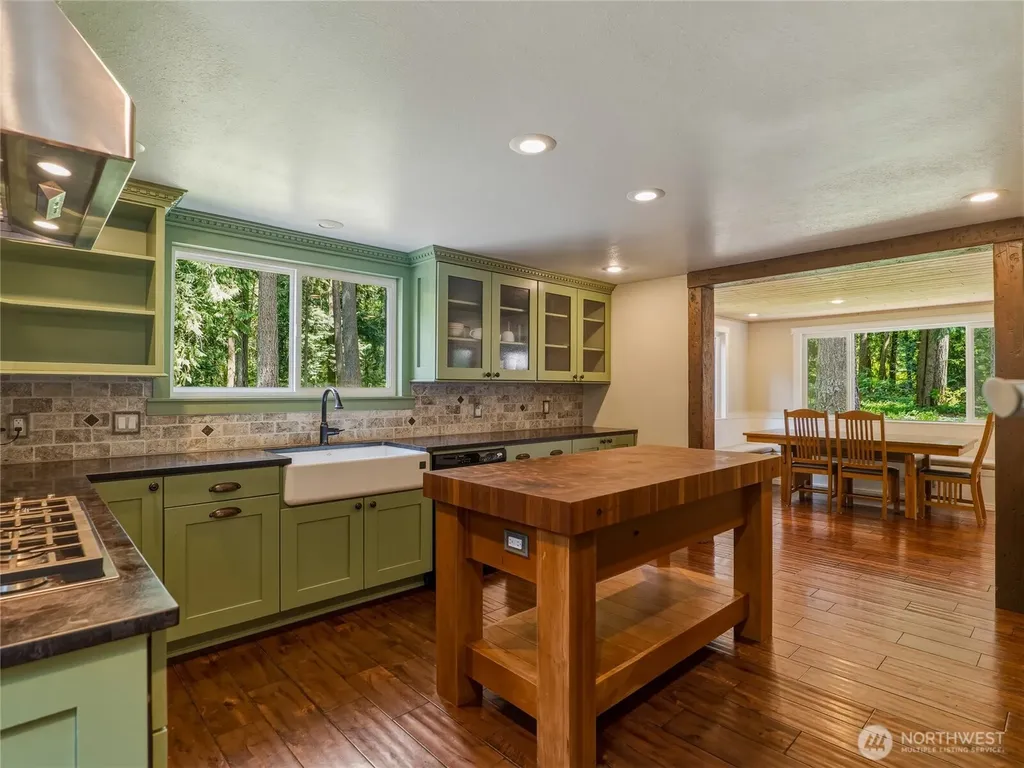 22314 177th Street E Orting WA 98360