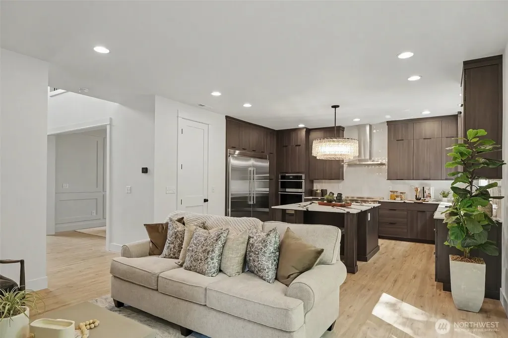 1906 223rd Avenue SE Sammamish WA 98075