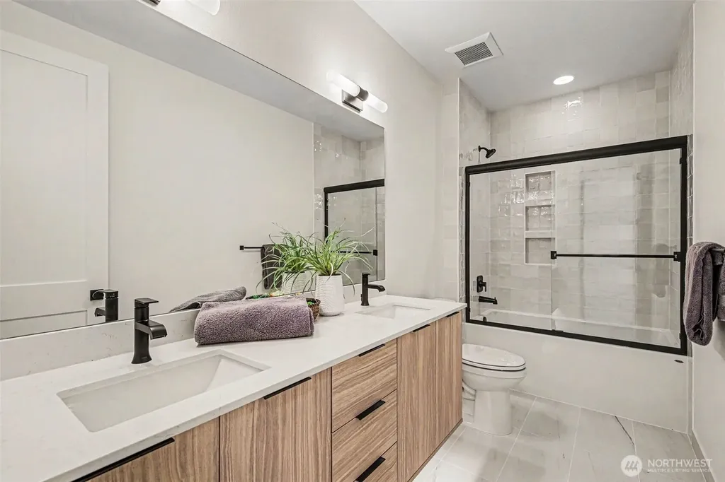 1906 223rd Avenue SE Sammamish WA 98075