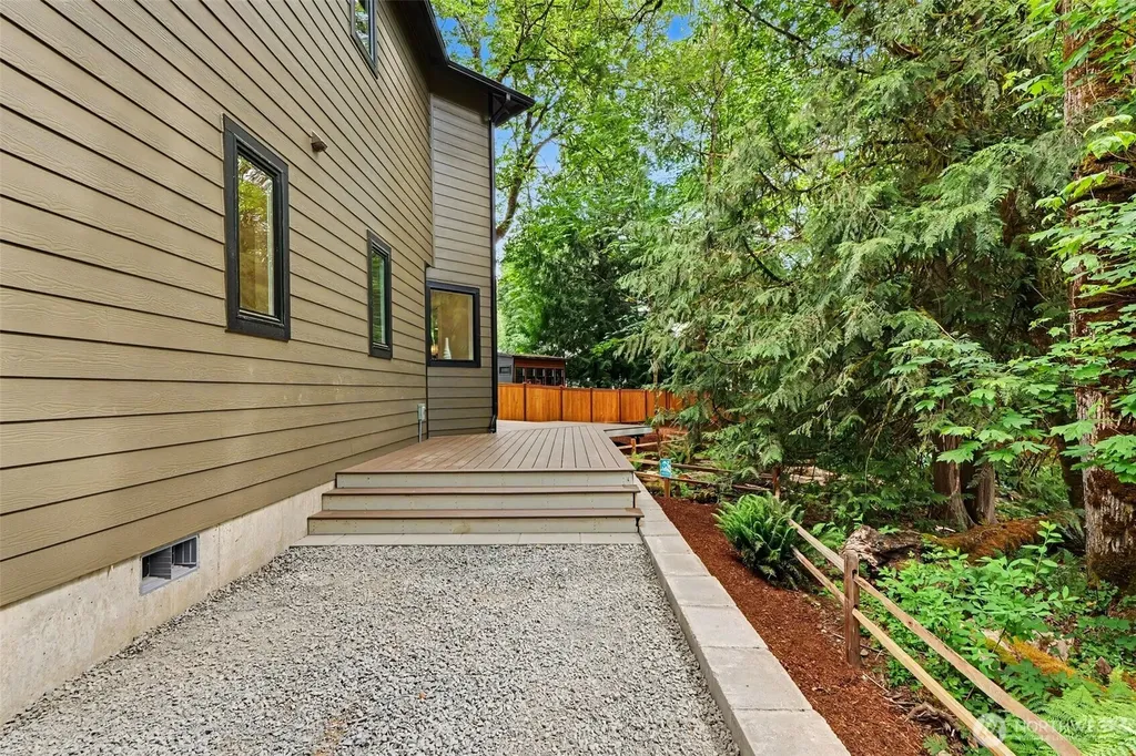 1906 223rd Avenue SE Sammamish WA 98075