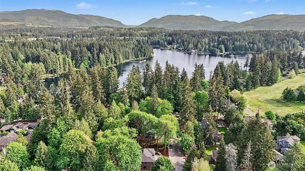 1906 223rd Avenue SE Sammamish WA 98075