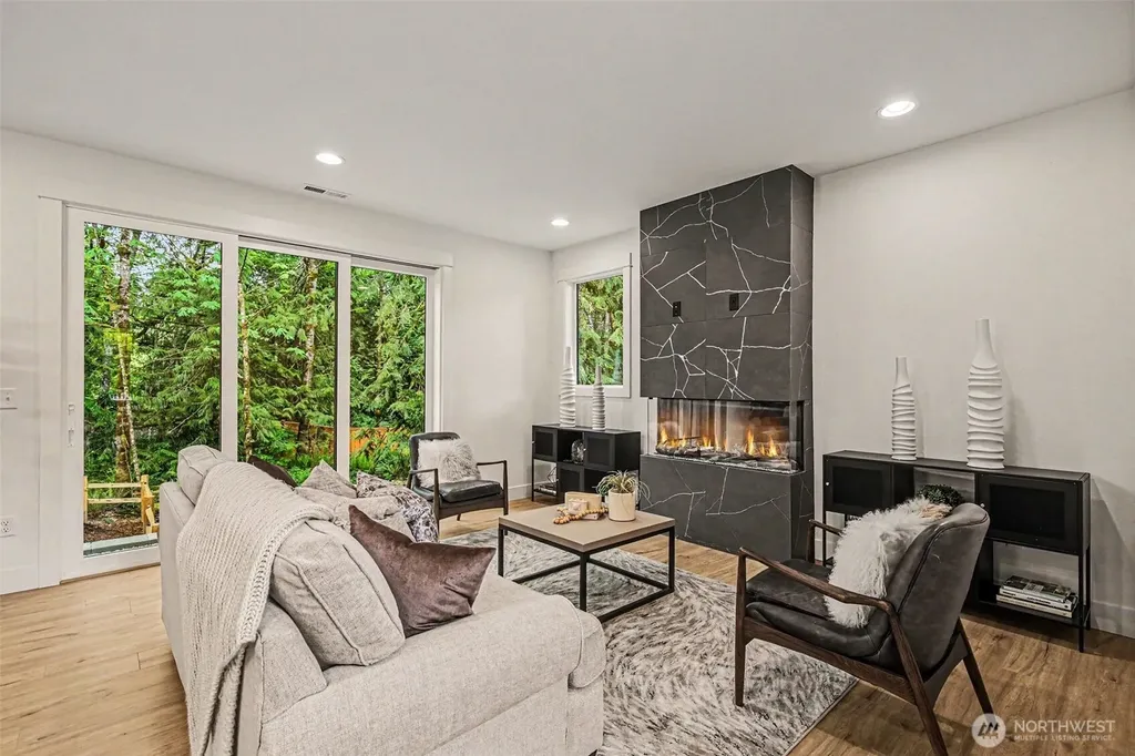 1906 223rd Avenue SE Sammamish WA 98075