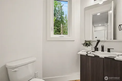 1906 223rd Avenue SE Sammamish WA 98075