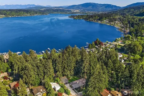 3216 168th Place SE Bellevue WA 98008