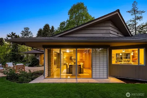 3704 48th Avenue NE Seattle WA 98105