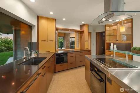 3704 48th Avenue NE Seattle WA 98105