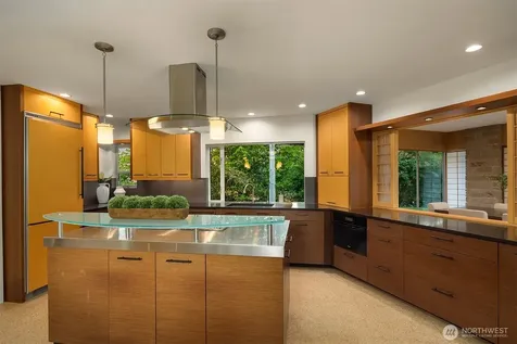 3704 48th Avenue NE Seattle WA 98105