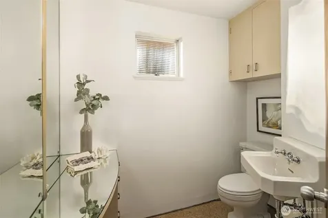 3704 48th Avenue NE Seattle WA 98105