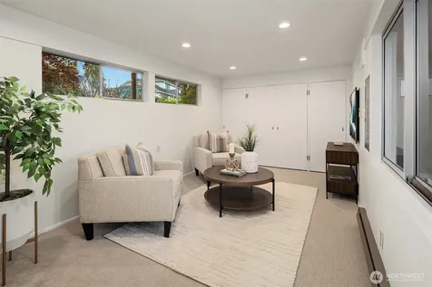 3704 48th Avenue NE Seattle WA 98105