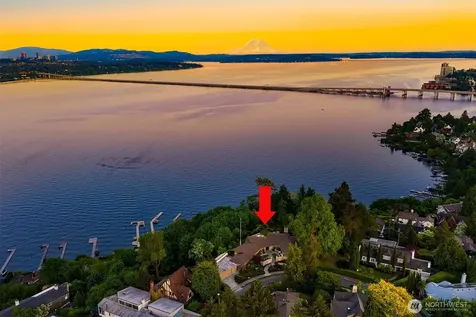 3704 48th Avenue NE Seattle WA 98105