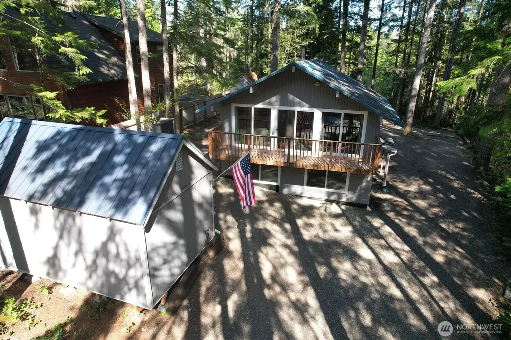 811 N Potlatch Drive Hoodsport WA 98548