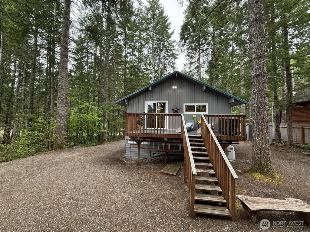811 N Potlatch Drive Hoodsport WA 98548