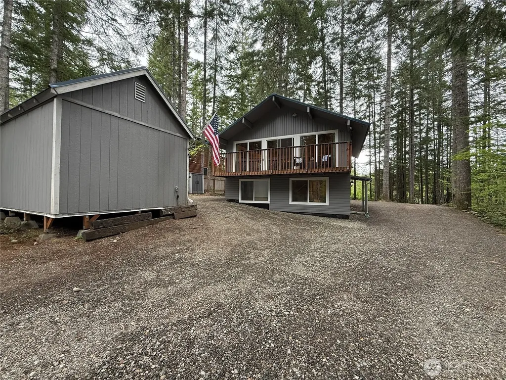 811 N Potlatch Drive Hoodsport WA 98548