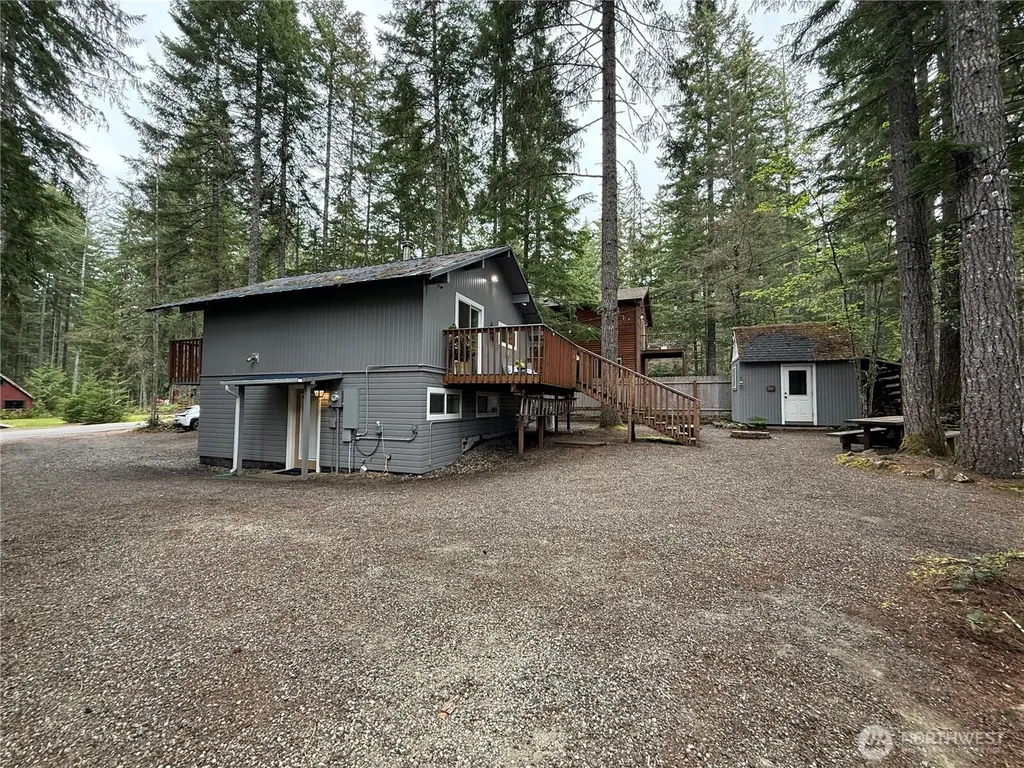 811 N Potlatch Drive Hoodsport WA 98548
