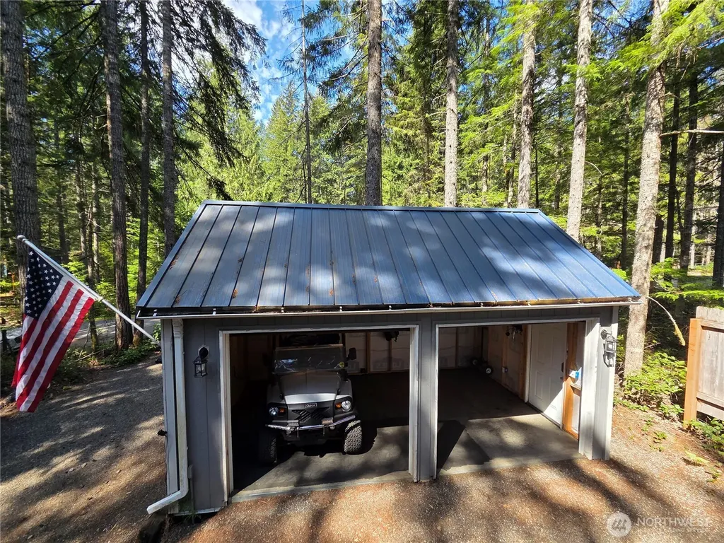 811 N Potlatch Drive Hoodsport WA 98548