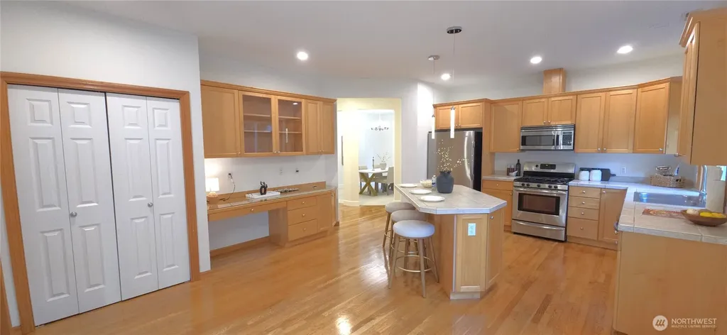 27419 237th Ave Avenue SE Maple Valley WA 98038