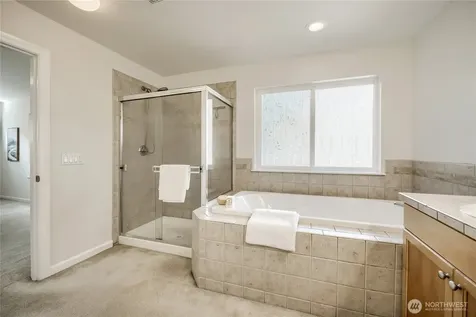 27419 237th Ave Avenue SE Maple Valley WA 98038