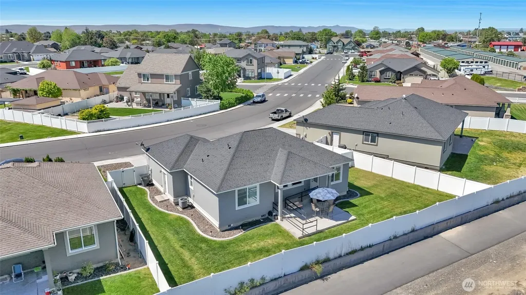1645 E Madera Street Othello WA 99344