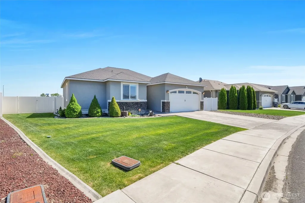 1645 E Madera Street Othello WA 99344