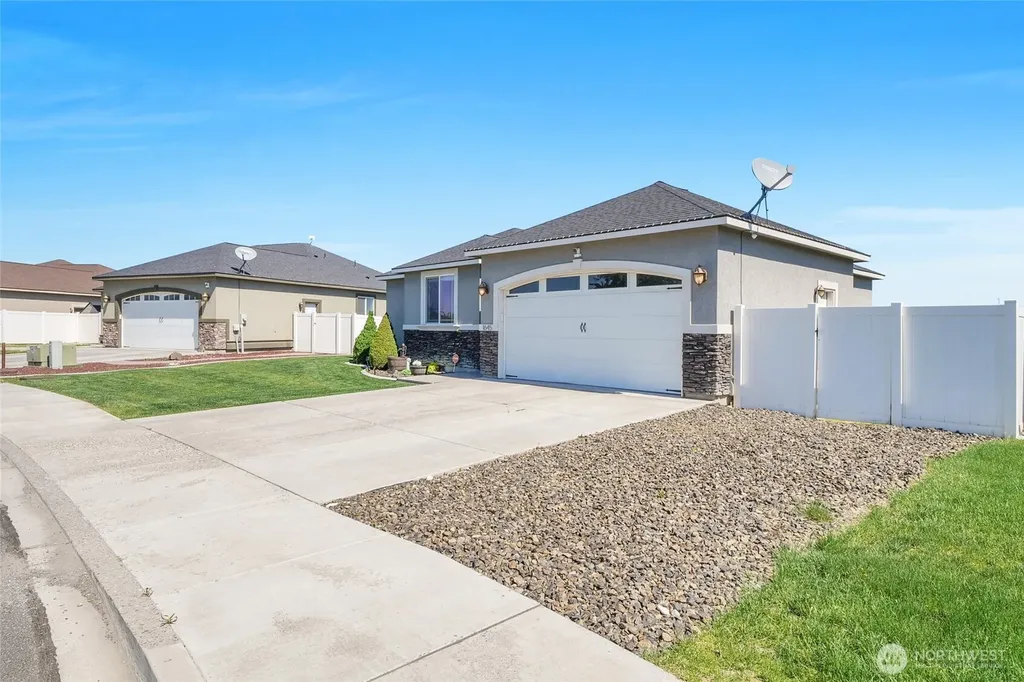 1645 E Madera Street Othello WA 99344