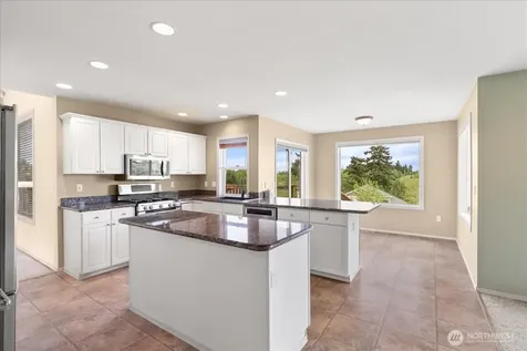 5131 Chinook Drive NE Tacoma WA 98422