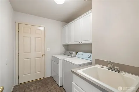5131 Chinook Drive NE Tacoma WA 98422