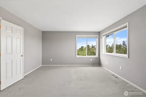 5131 Chinook Drive NE Tacoma WA 98422