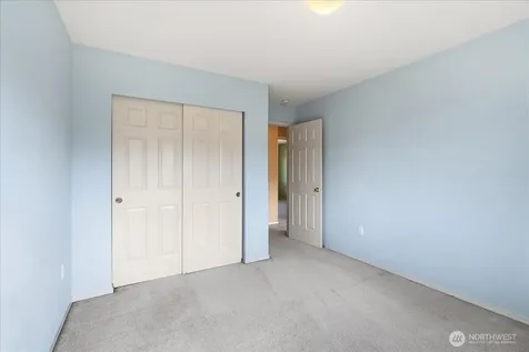 5131 Chinook Drive NE Tacoma WA 98422