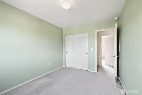 5131 Chinook Drive NE Tacoma WA 98422